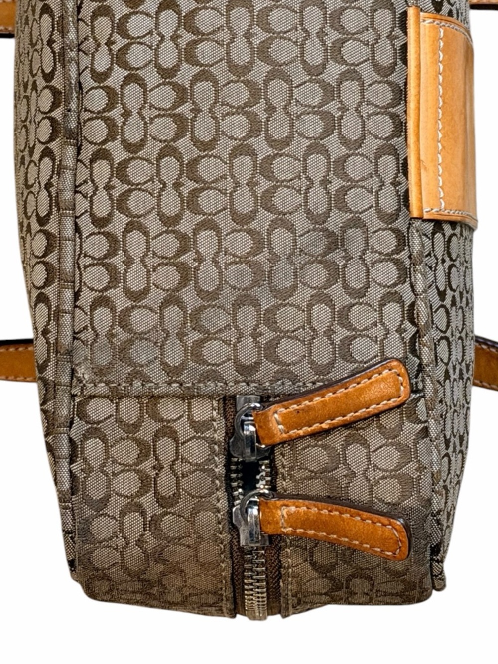 Coach 1941 Signature Canvas Top Handle Cosmetic Makeup Bag - Picture 3 of 8